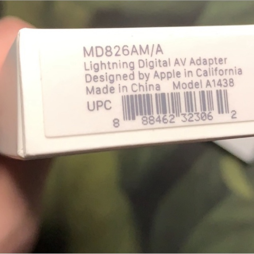 Apple Lightning Digital AV Adapter - Picture 2 of 2